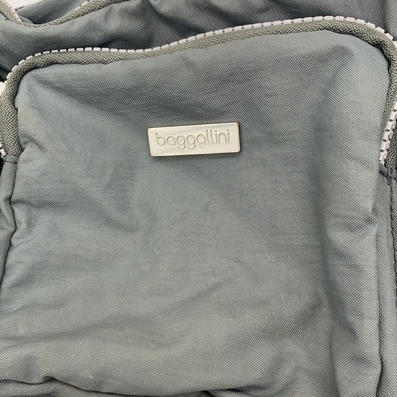 Baggallini Gray Small nylon crossbody. NYB1729 - Picture 2 of 9